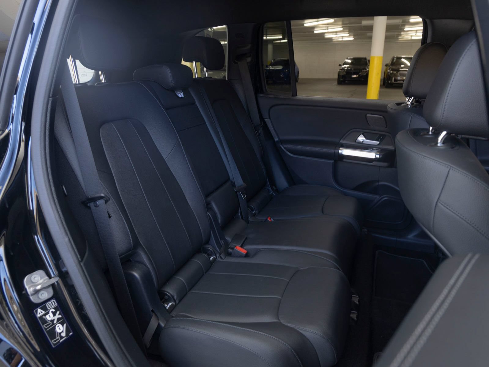 Used 2025 Mercedes-Benz GLB 250 image 23