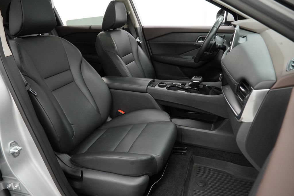 Used 2023 Nissan Rogue SV w/ SV Premium B Package AWD/4WD image 45