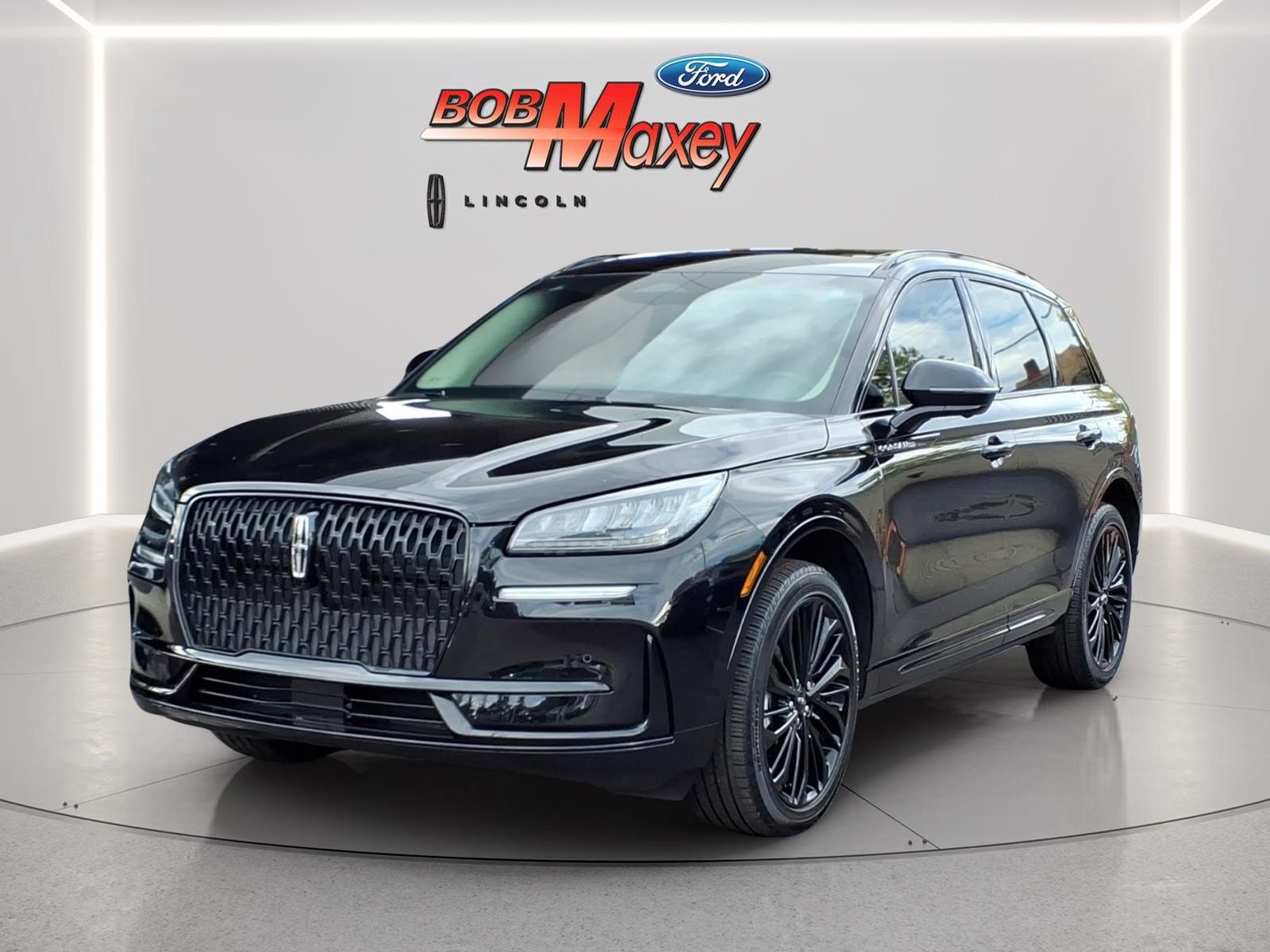 Certified 2025 Lincoln Corsair AWD w/ Equipment Group 101A image 1