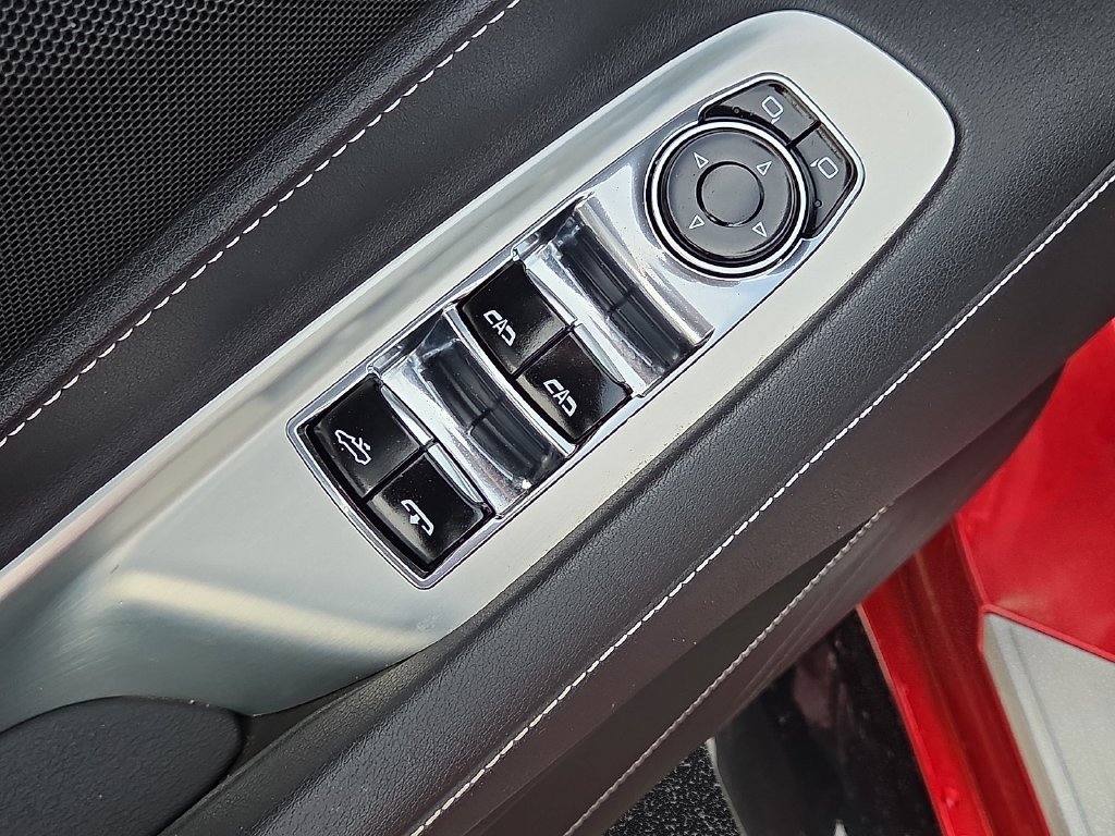 Used 2025 Chevrolet Corvette Z06 RWD image 13
