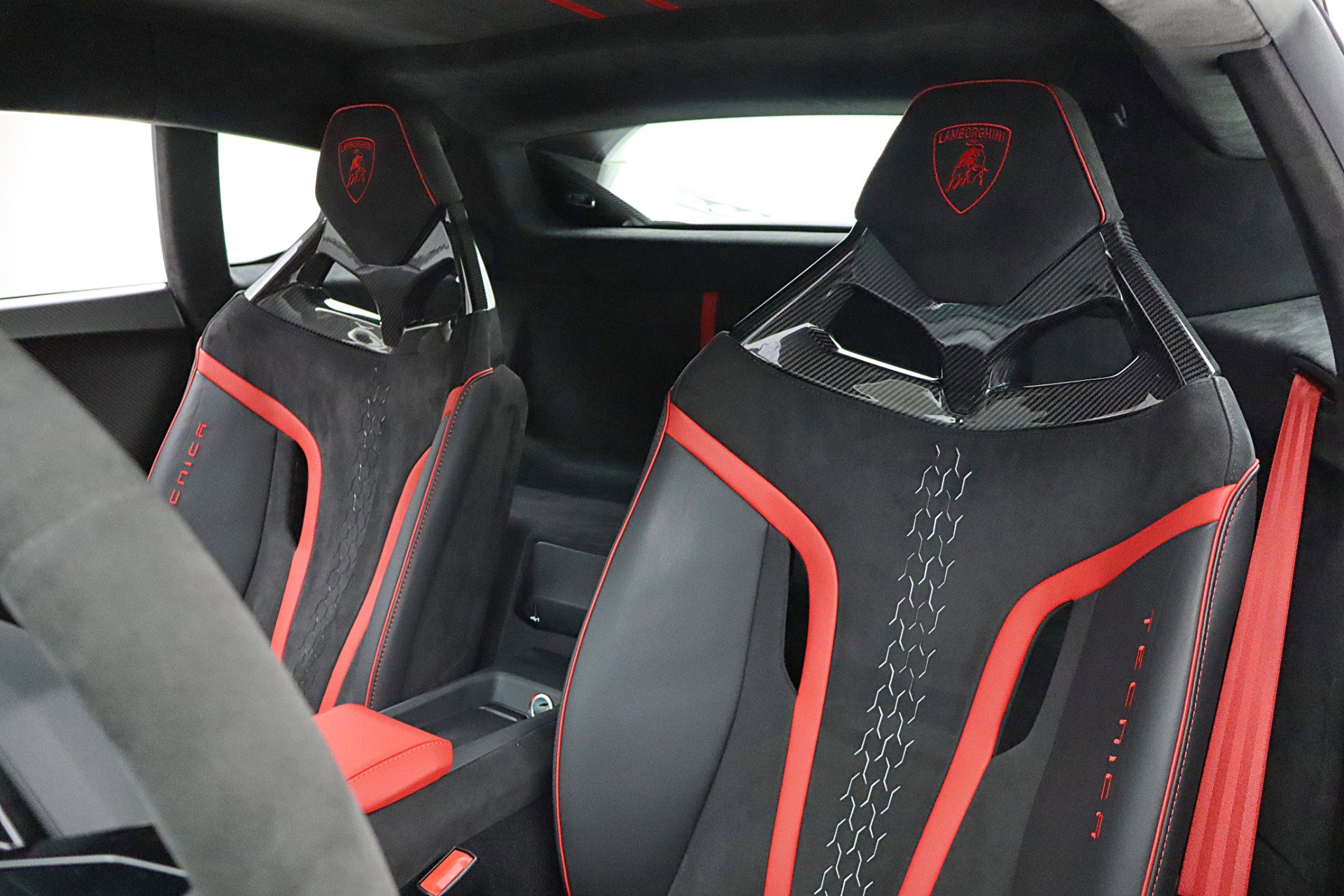 Used 2023 Lamborghini Huracan Tecnica image 33