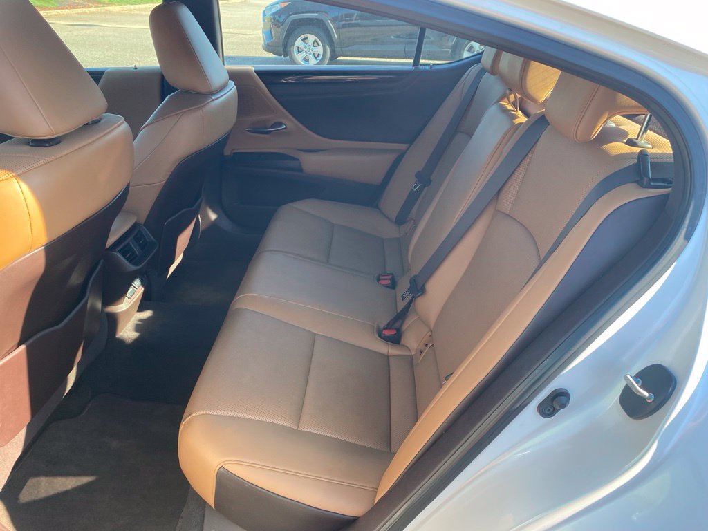 Used 2021 Lexus ES 250 w/ Premium Package AWD/4WD image 8