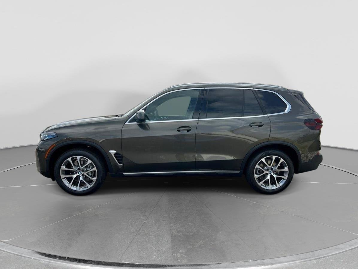 New 2026 BMW X5 xDrive40i w/ Parking Assistance Package AWD/4WD image 9