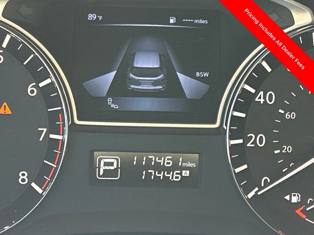 Used 2015 Nissan Pathfinder SL FWD image 11