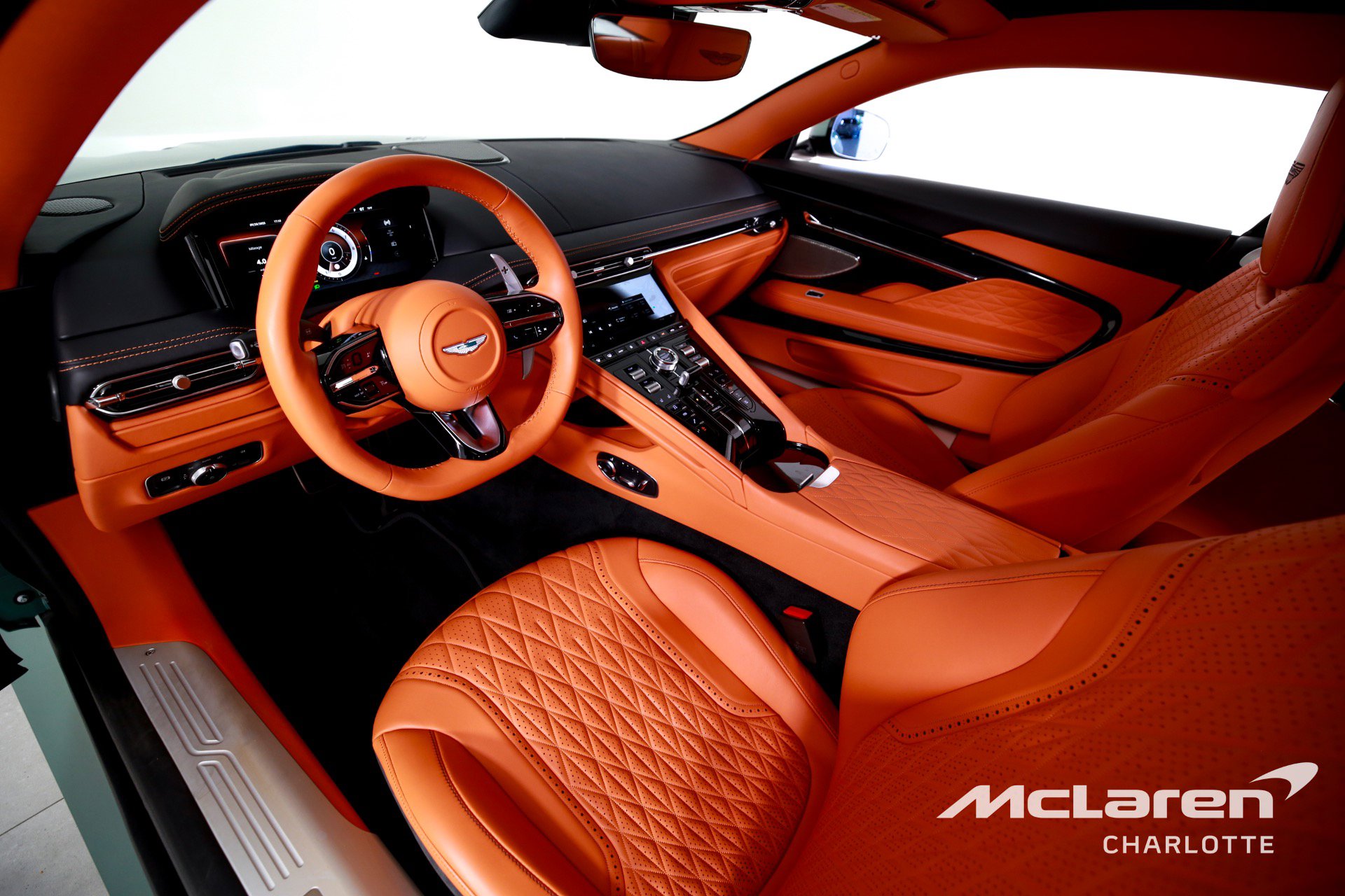 Used 2024 Aston Martin DB12 V8 image 12