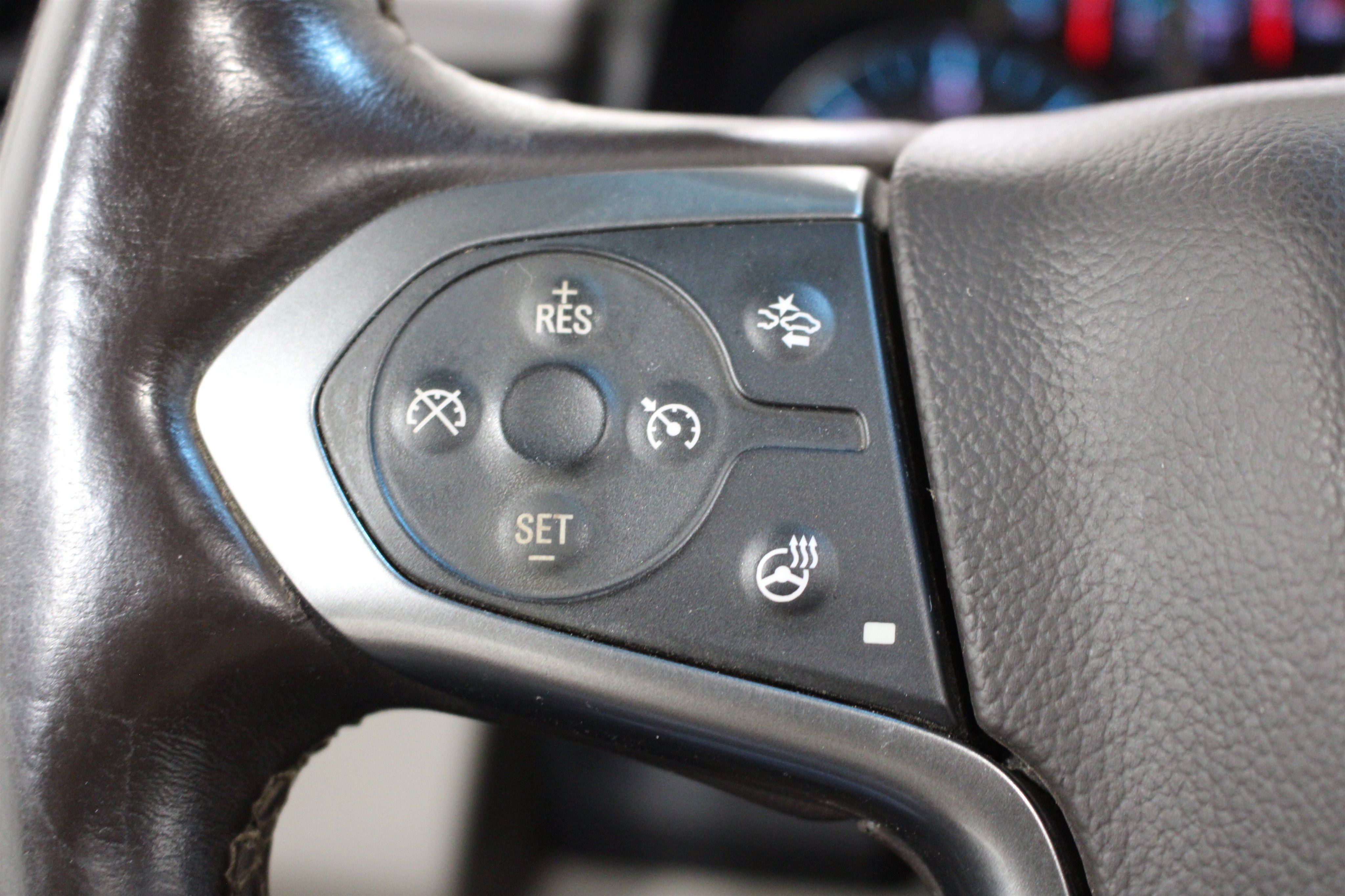 Used 2015 Chevrolet Suburban LT AWD/4WD image 13