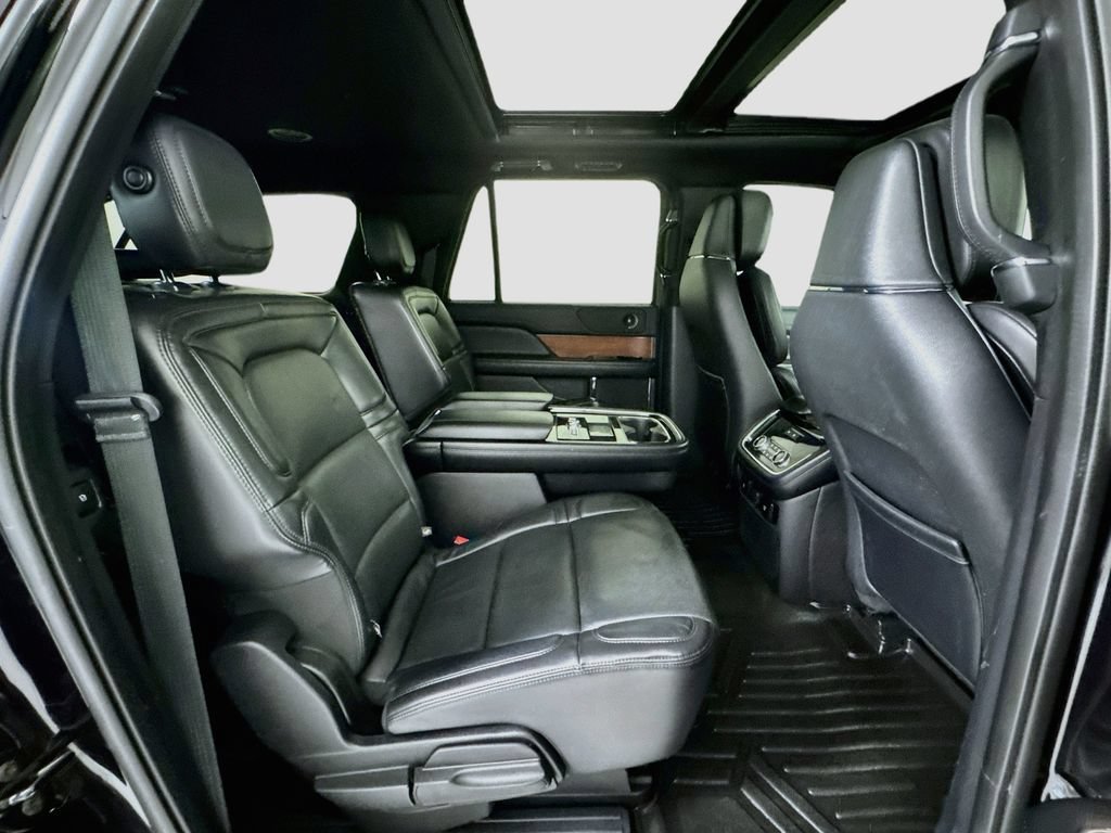 Used 2020 Lincoln Navigator L Reserve AWD/4WD image 29