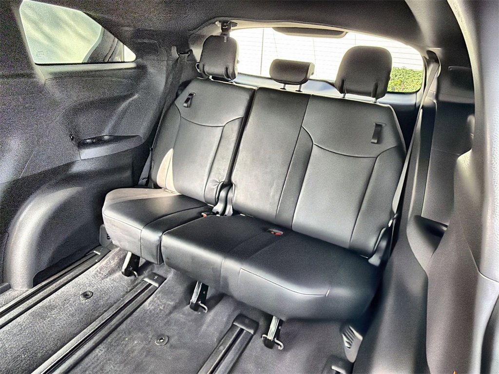 Used 2024 Toyota Sienna XLE Woodland Edition image 26