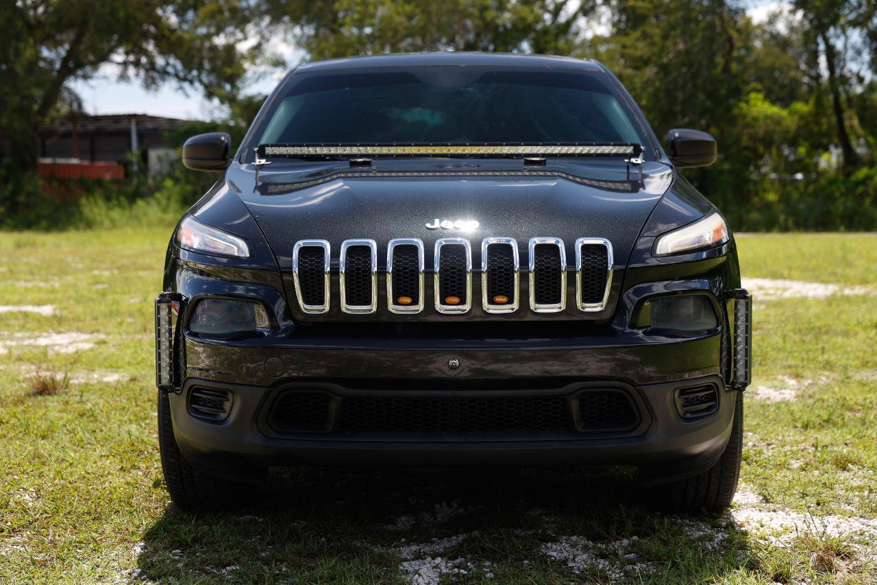 Used 2014 Jeep Cherokee Sport FWD image 19
