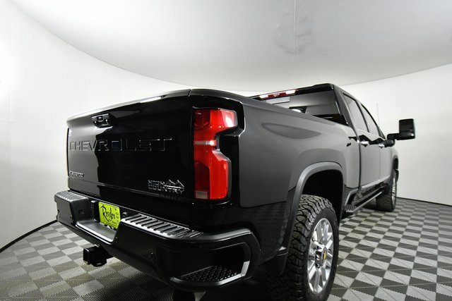 Used 2024 Chevrolet Silverado 2500 High Country w/ Technology Package image 11