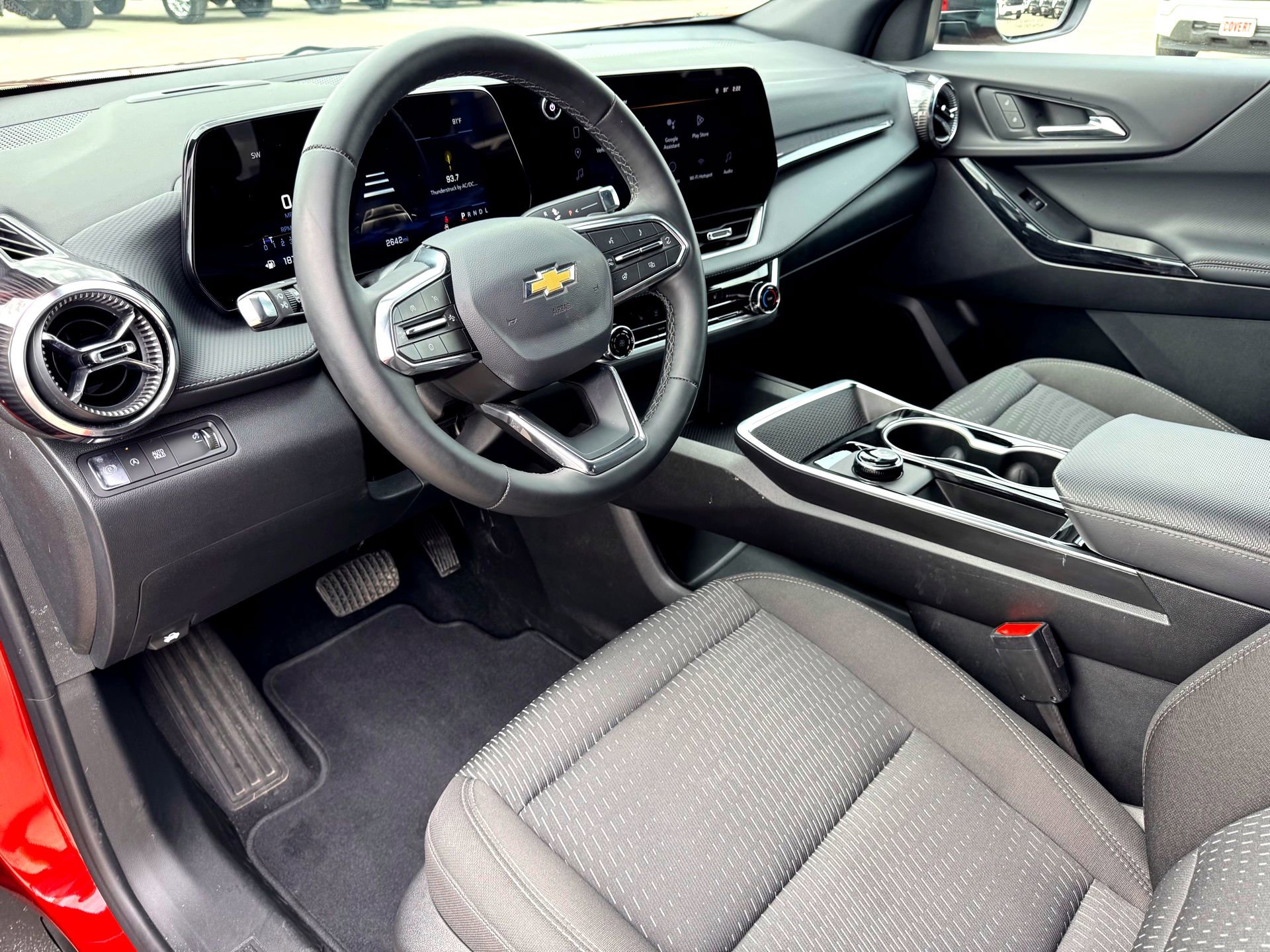 Used 2026 Chevrolet Equinox LT image 12