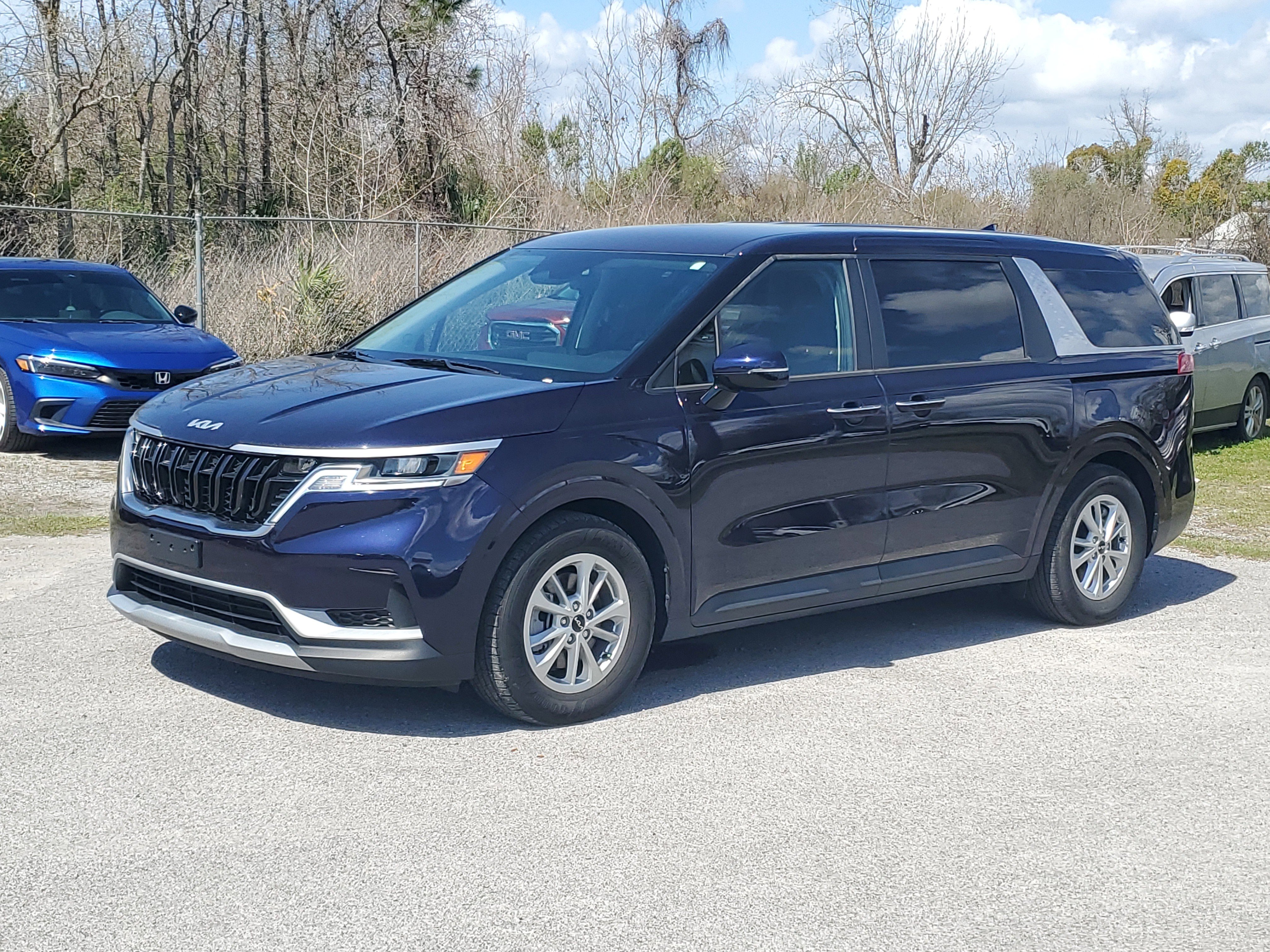 Used 2023 Kia Carnival LX image 29