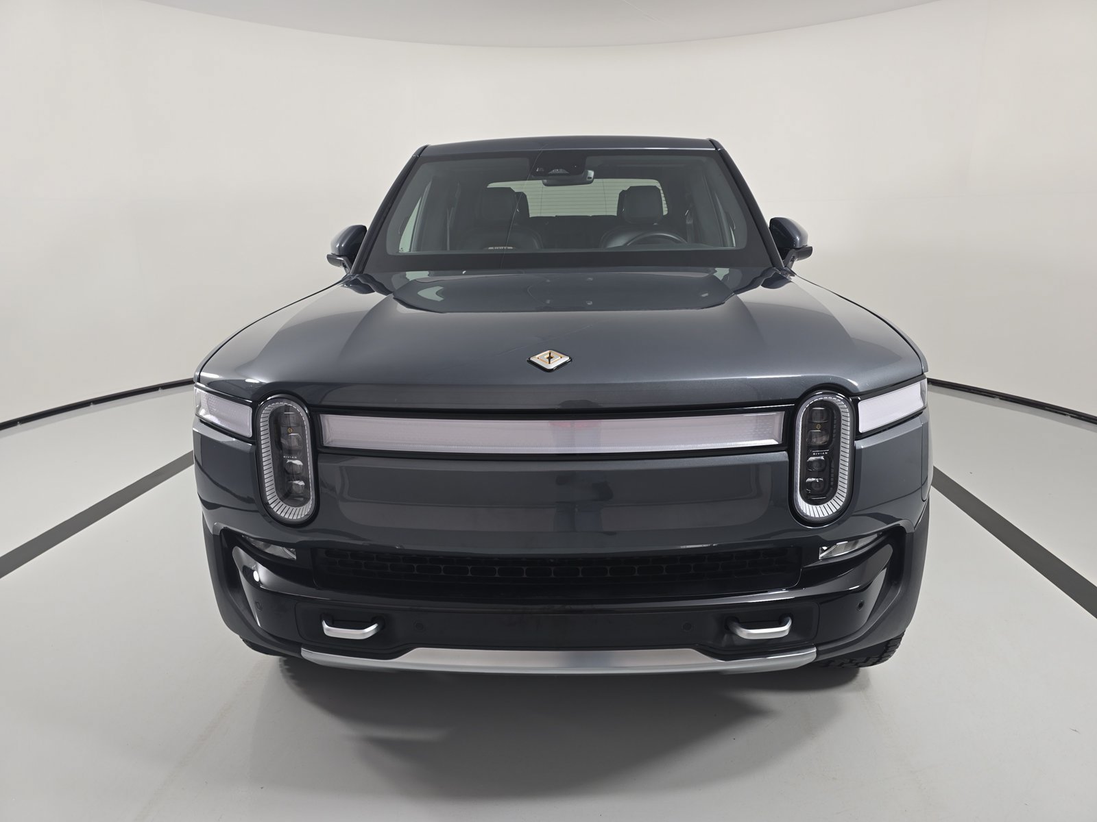 Used 2024 Rivian R1T Adventure Dual AWD/4WD image 8