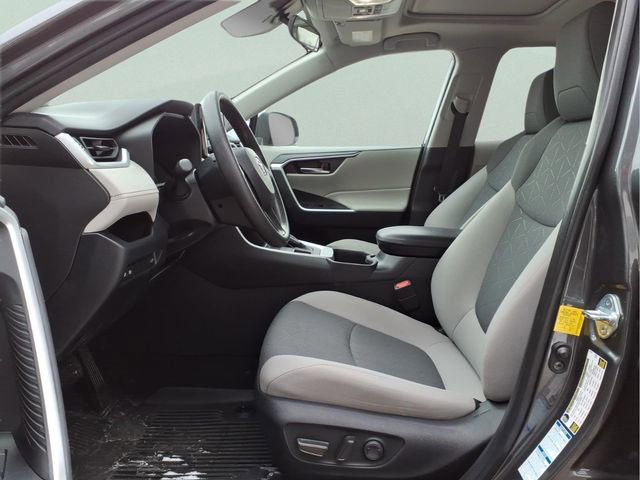 Used 2022 Toyota RAV4 XLE w/ Convenience Package image 13