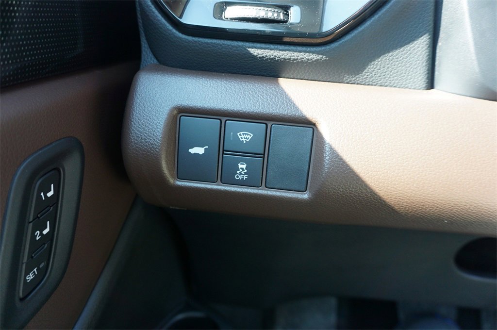 Used 2025 Honda Pilot Elite image 5