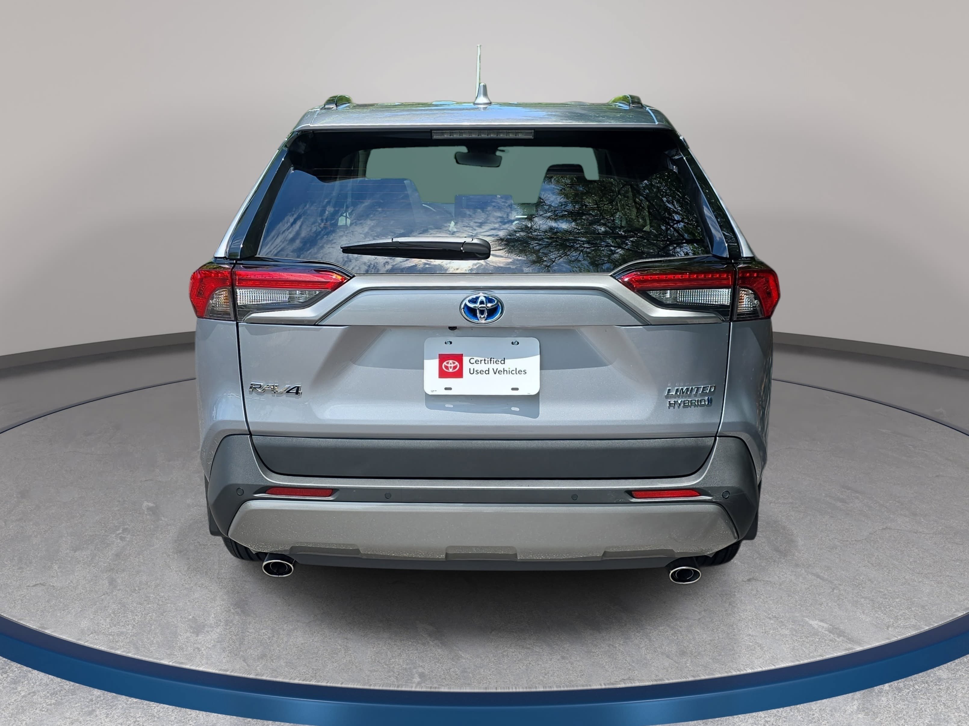 Used 2024 Toyota RAV4 Limited w/ Advanced Technology Package AWD/4WD image 6