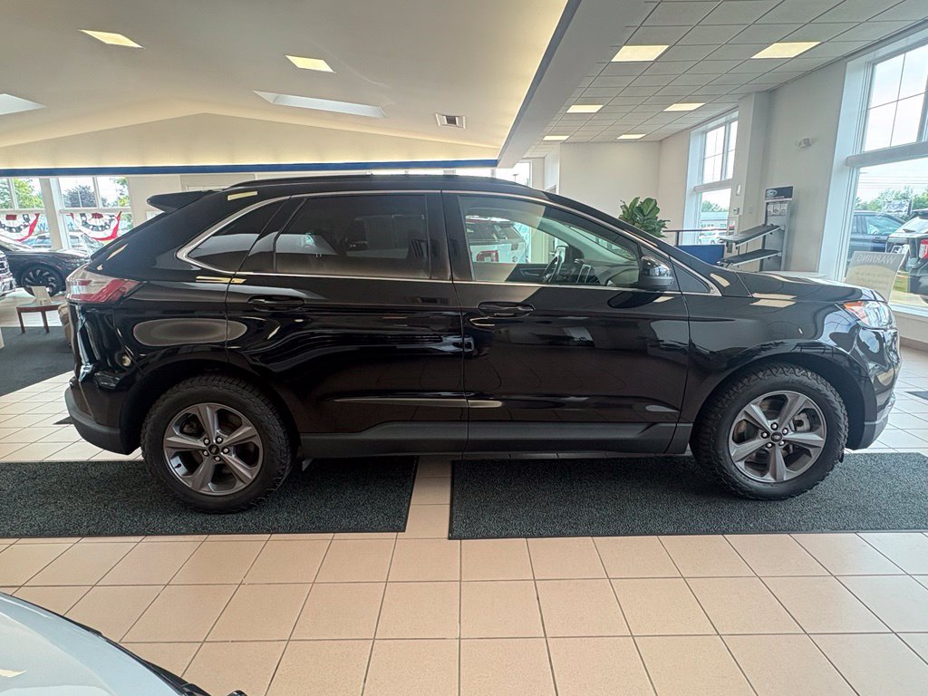 Used 2022 Ford Edge SEL w/ Sport Appearance Package AWD/4WD image 6