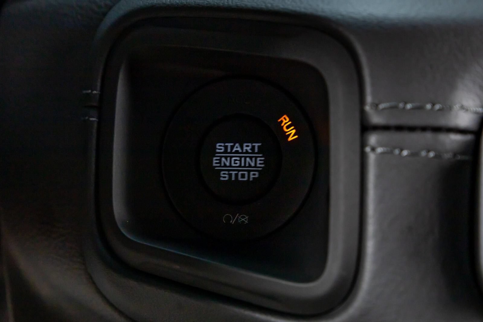 Used 2025 Jeep Wrangler Unlimited Rubicon AWD/4WD image 22