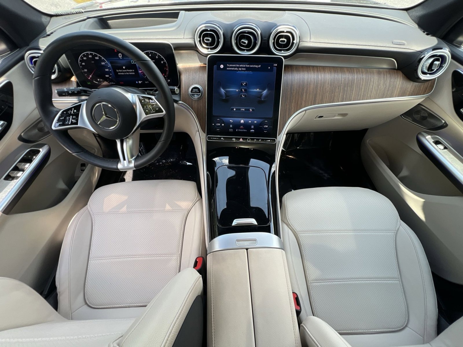 Used 2023 Mercedes-Benz GLC 300 4MATIC image 28