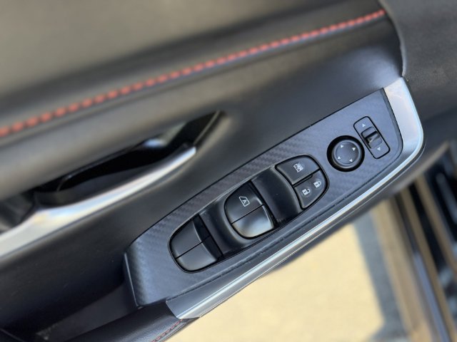 Used 2025 Nissan Sentra SR FWD image 10