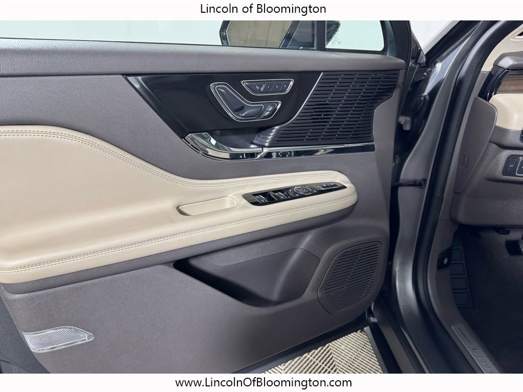 Certified 2022 Lincoln Corsair Reserve w/ Equipment Group 201A image 17