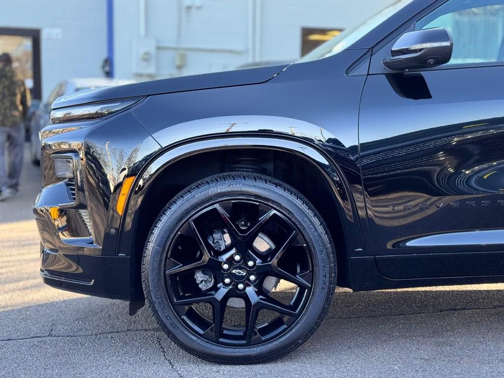 Used 2024 Chevrolet Traverse RS w/ LPO, Floor Liner Package image 10