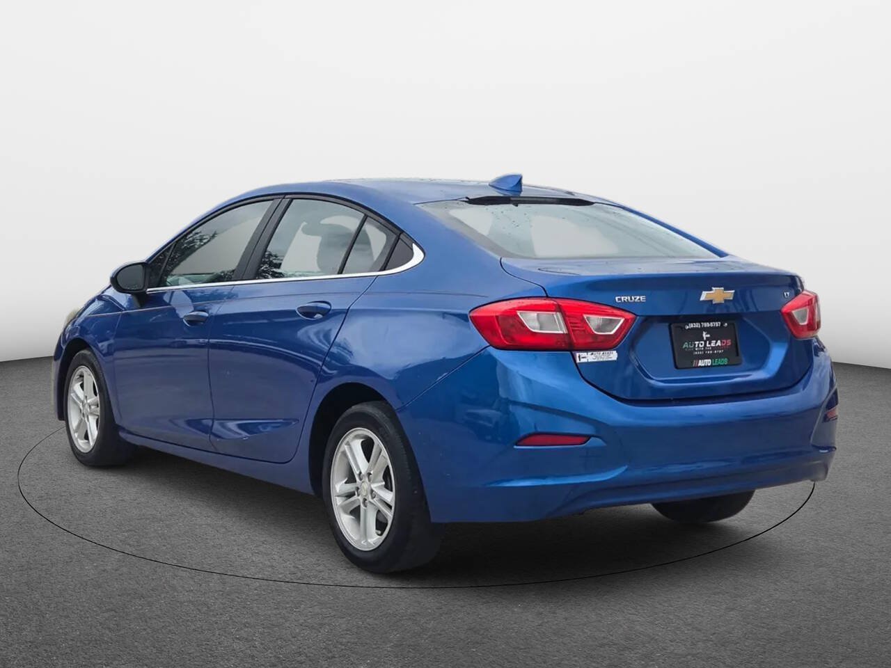 Used 2017 Chevrolet Cruze LT FWD image 5