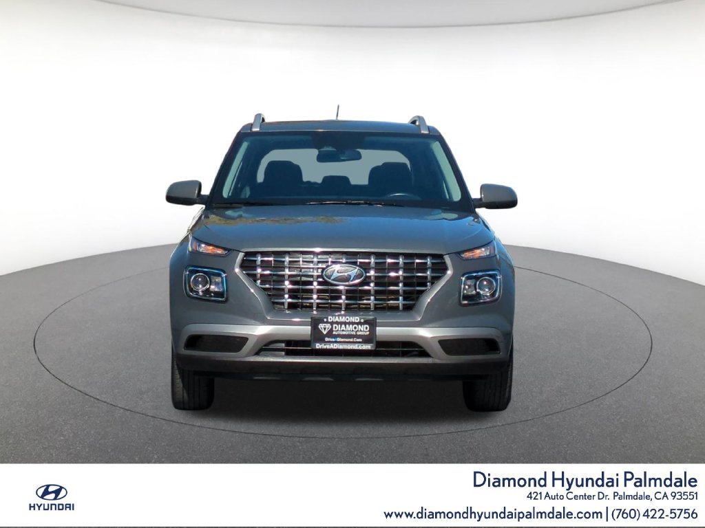 Certified 2025 Hyundai Venue SEL FWD image 2