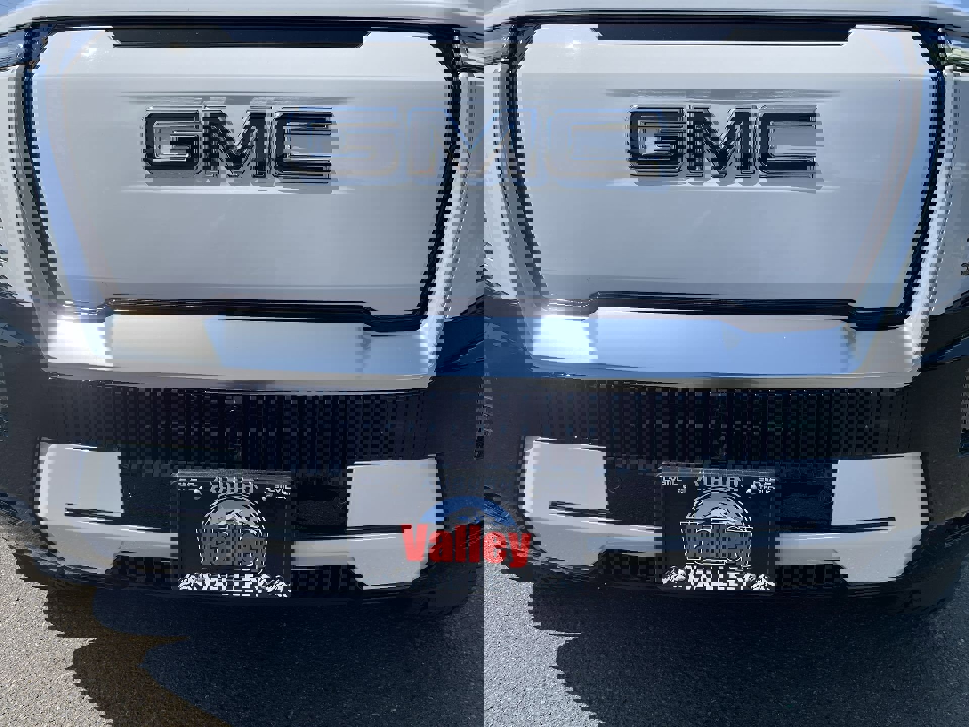 New 2025 GMC Sierra EV Denali image 65