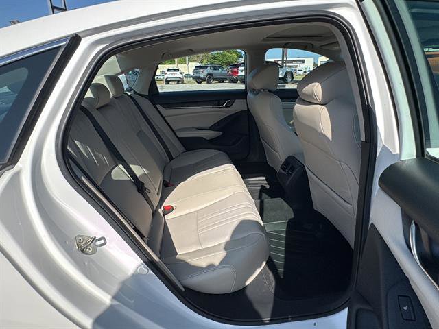 Used 2019 Honda Accord Touring image 15