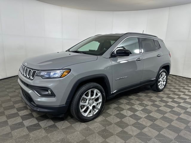 Used 2023 Jeep Compass Latitude AWD/4WD image 7