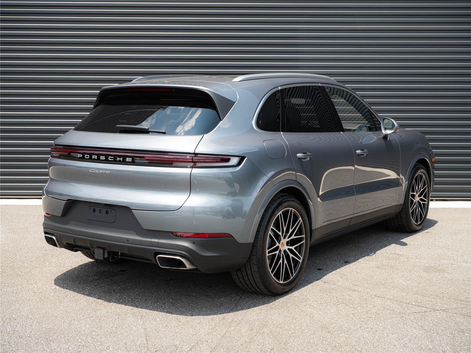 Certified 2026 Porsche Cayenne AWD/4WD image 29