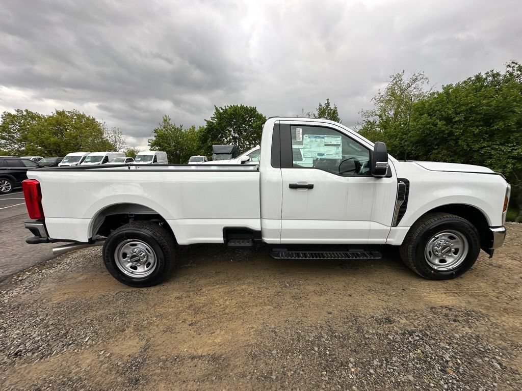 New 2026 Ford F350 XL w/ XL Chrome Package RWD image 4