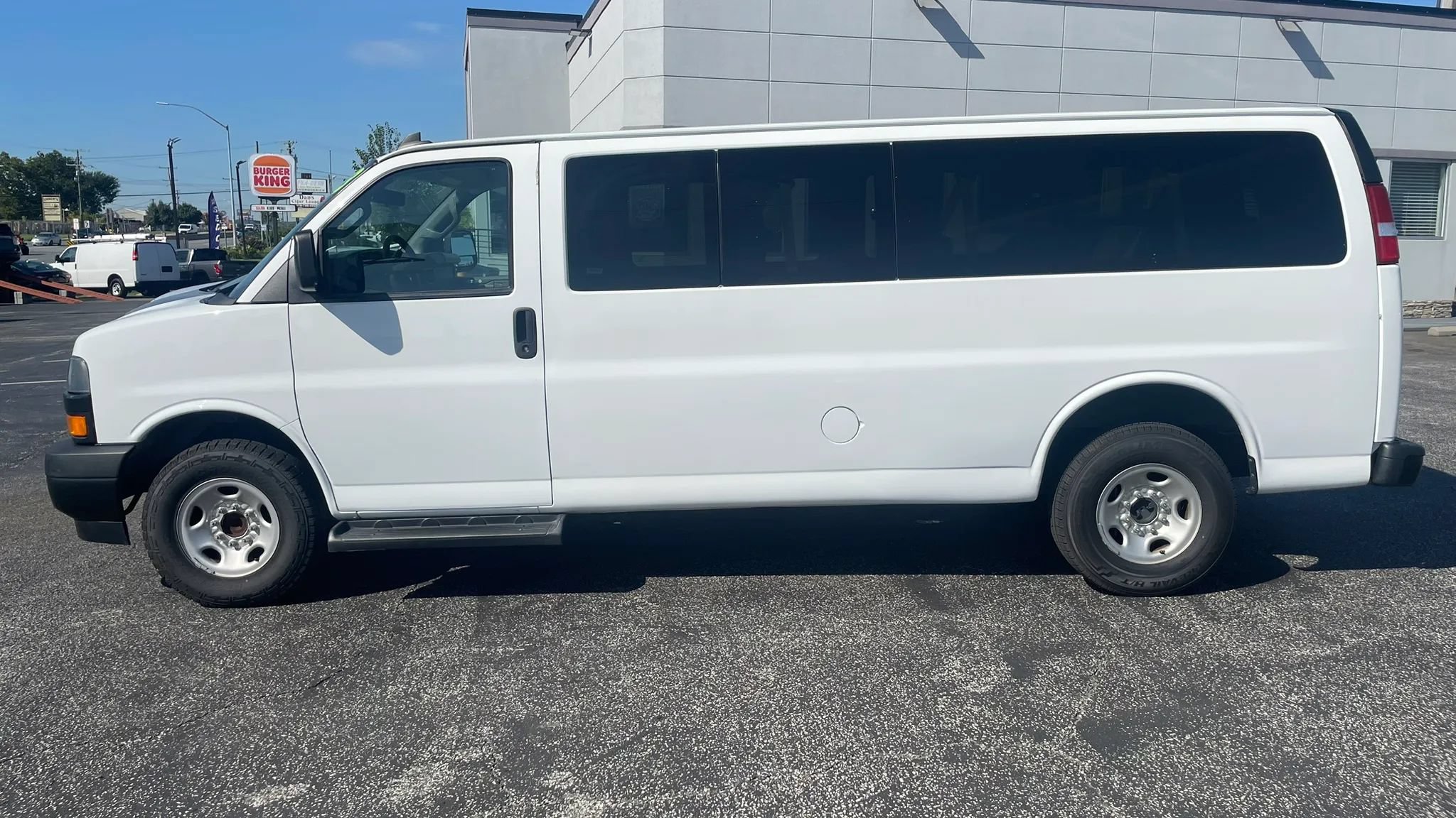 Used 2023 Chevrolet Express 3500 LS RWD image 8