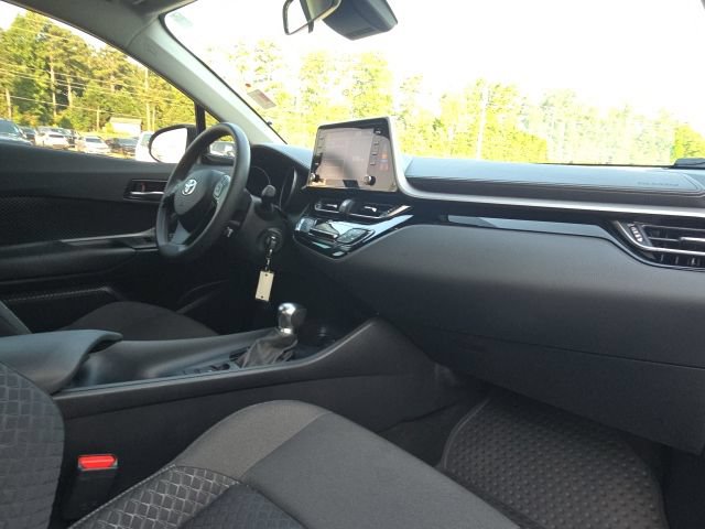 Used 2021 Toyota C-HR LE FWD image 17