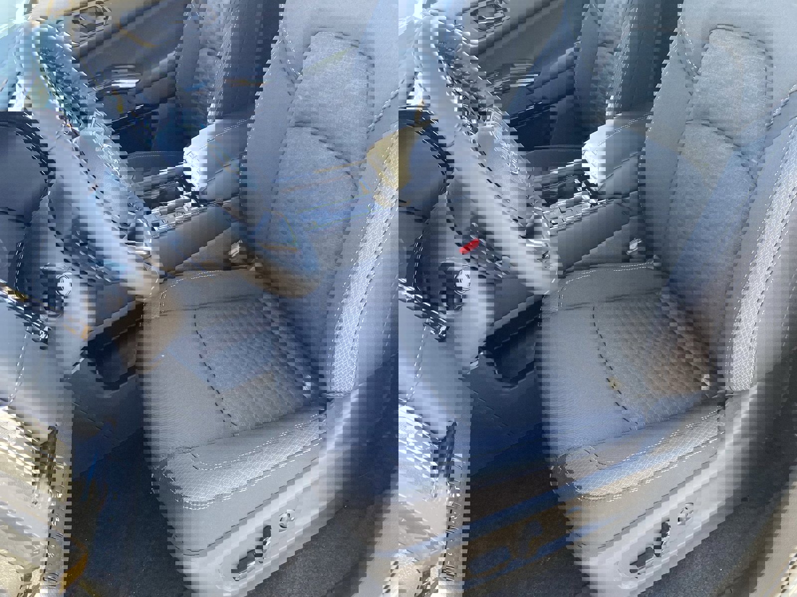 New 2025 Nissan Pathfinder SV image 21