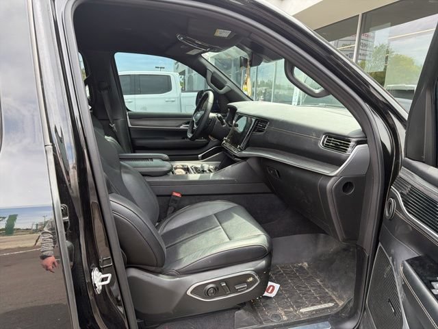 Used 2024 Jeep Wagoneer Series II w/ Rear Seat Video Group 1 AWD/4WD image 7