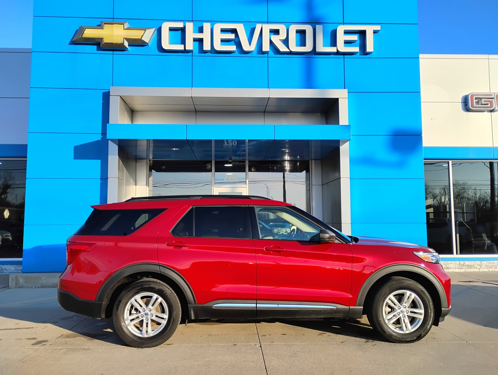 Used 2022 Ford Explorer XLT w/ Equipment Group 202A image 35