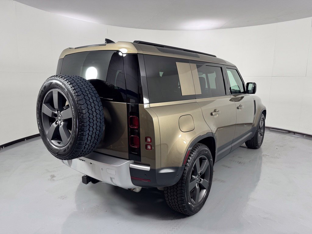 Used 2025 Land Rover Defender 110 S AWD/4WD image 6