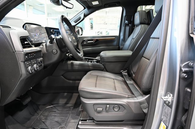 New 2026 Chevrolet Suburban High Country image 11