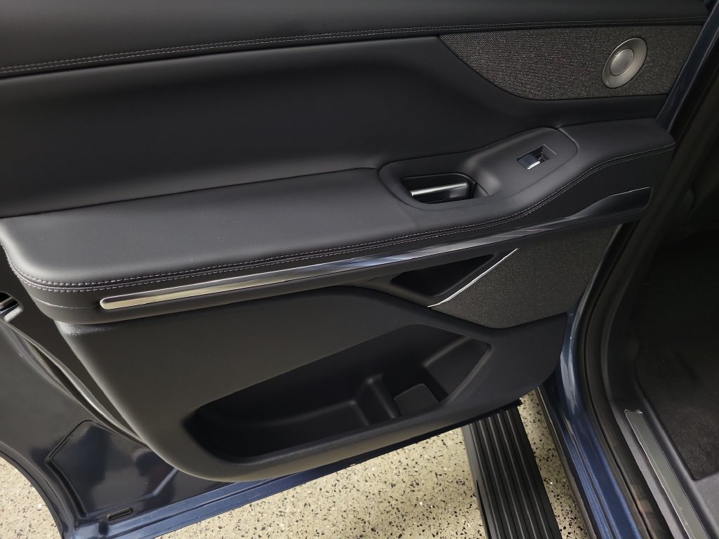 New 2027 Lincoln Navigator L Reserve RWD image 16