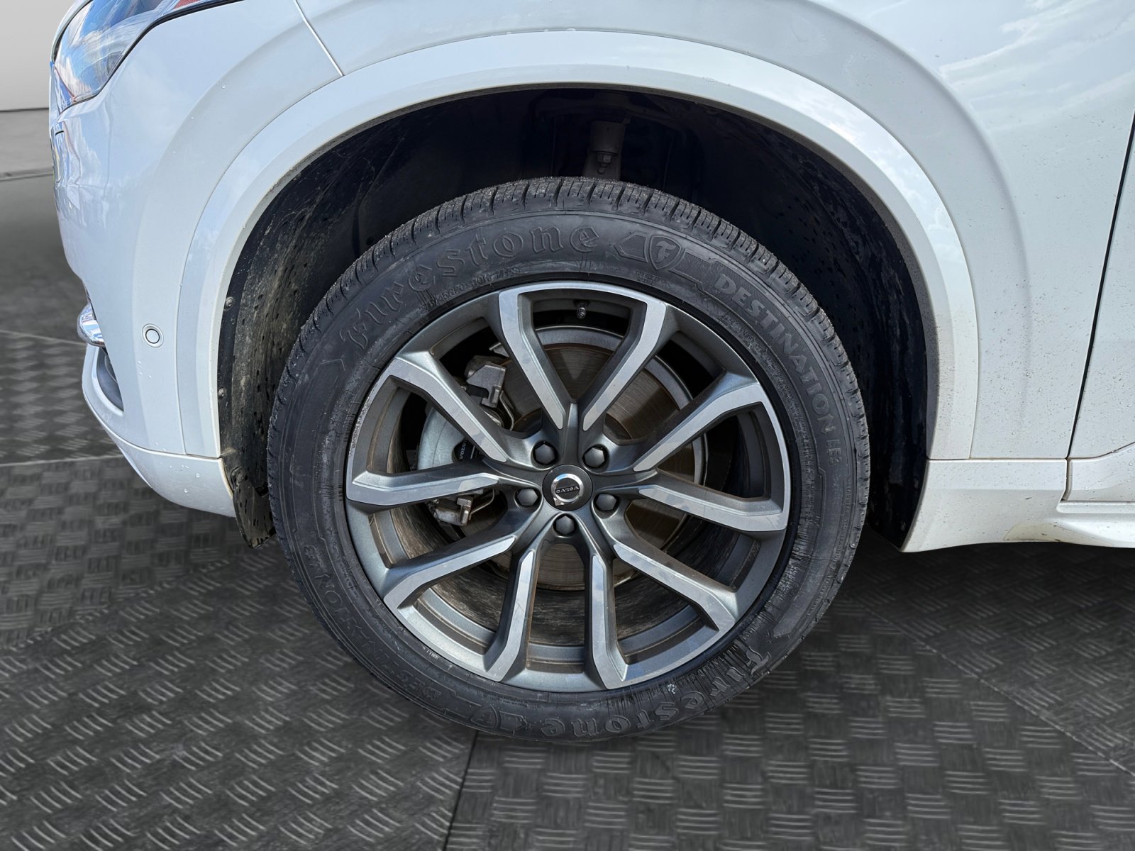 Used 2018 Volvo XC90 T5 Momentum w/ Convenience Package FWD image 14