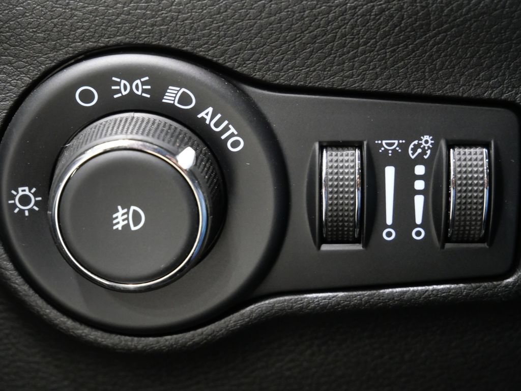 Used 2022 Jeep Compass High Altitude AWD/4WD image 15