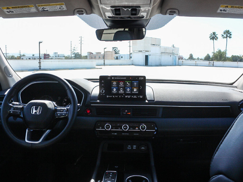 Certified 2025 Honda Pilot Touring image 13