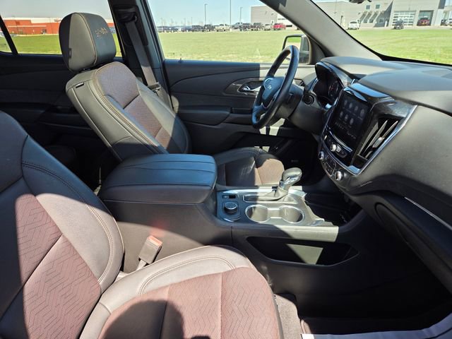 Used 2023 Chevrolet Traverse High Country AWD/4WD image 33