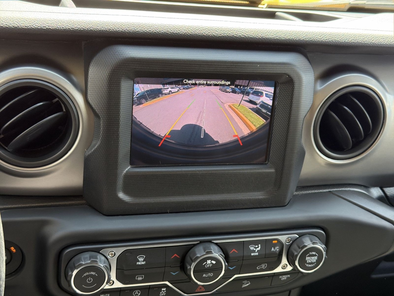 Used 2019 Jeep Wrangler Unlimited Sport S AWD/4WD image 19