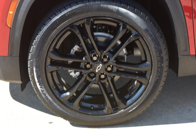 New 2027 Chevrolet Traverse LT w/ Driver Confidence Package FWD image 10