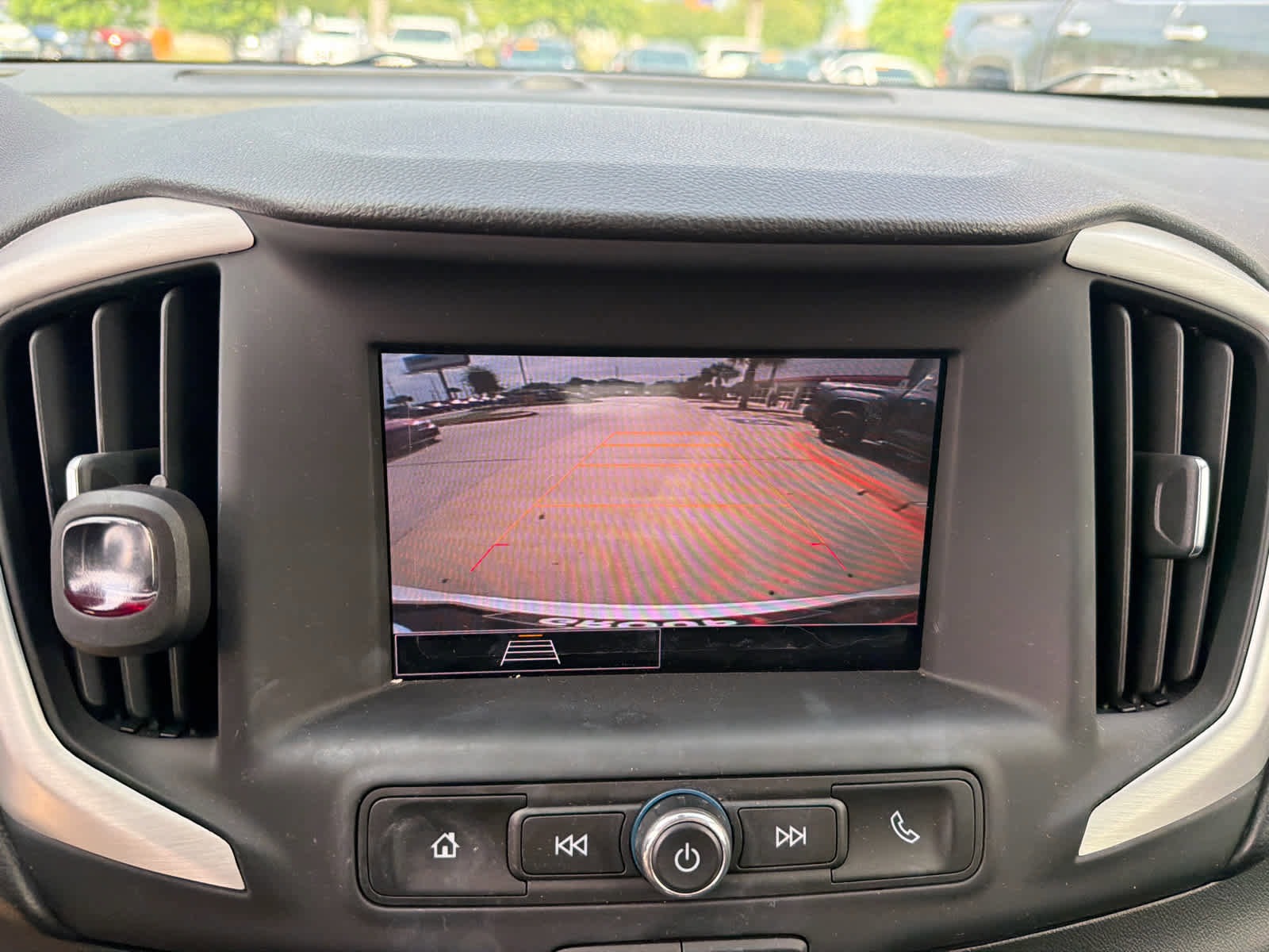 Used 2024 GMC Terrain SLE FWD image 31