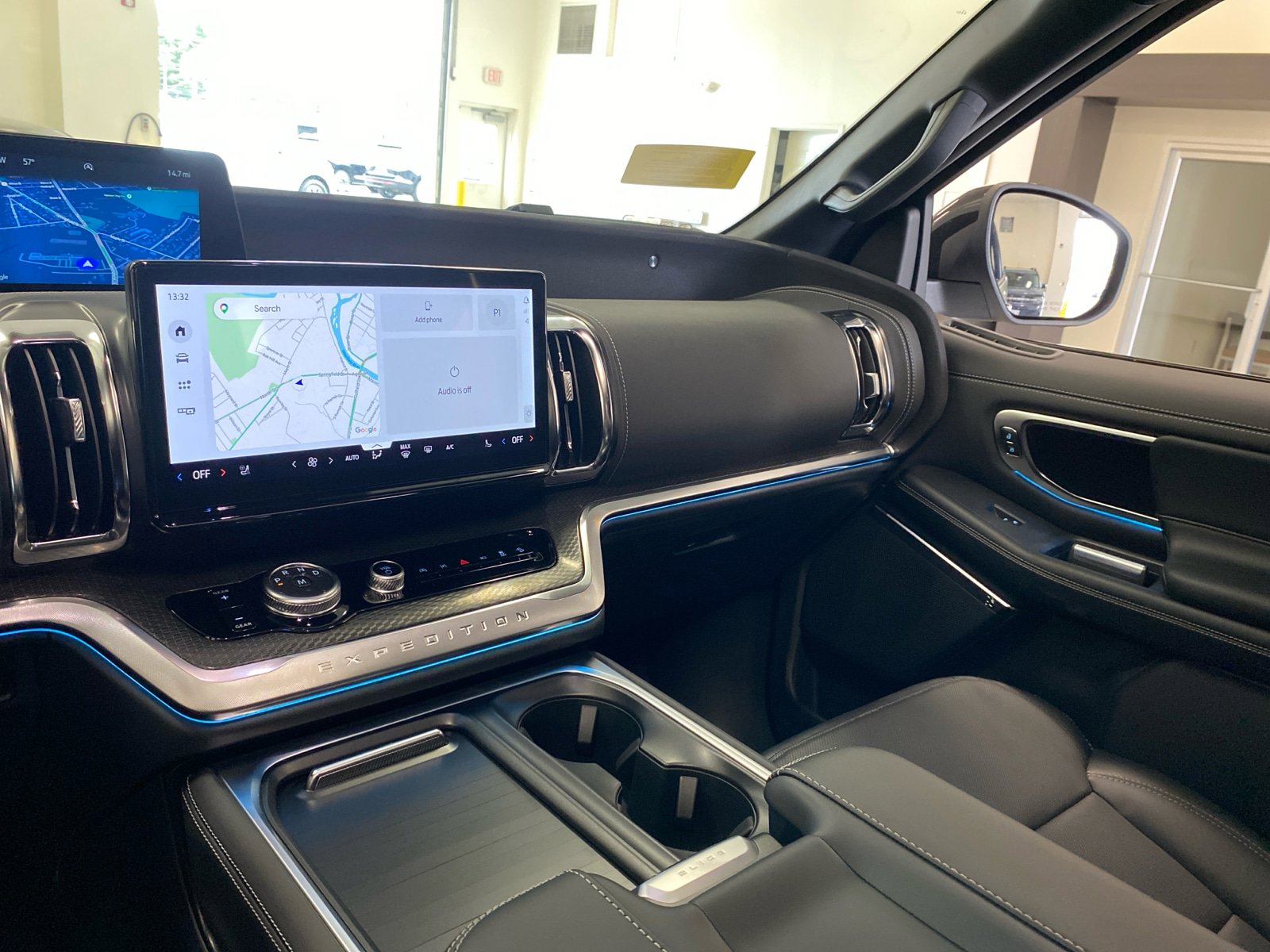 New 2026 Ford Expedition Platinum image 24