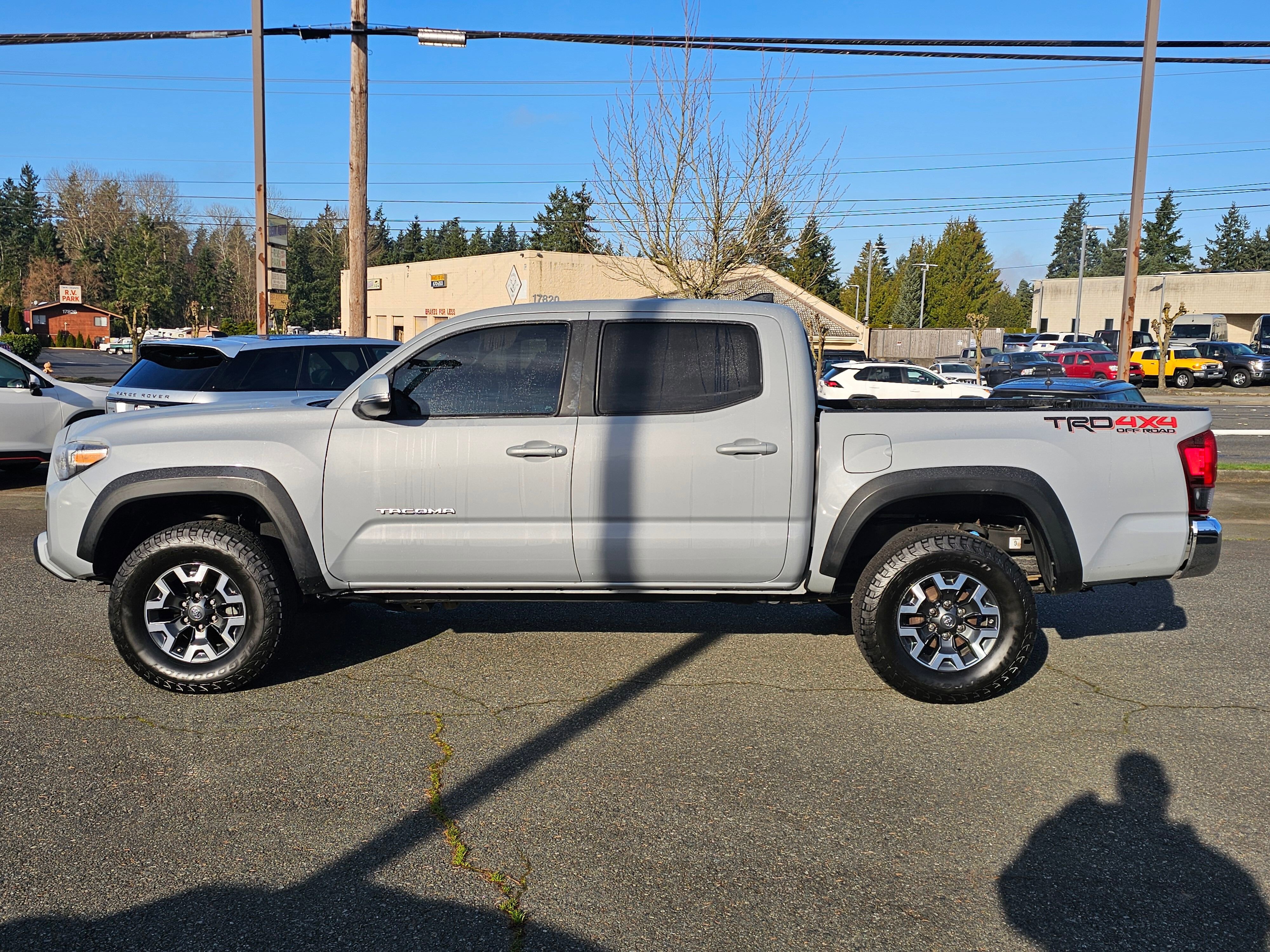 Used 2019 Toyota Tacoma TRD Off-Road image 4